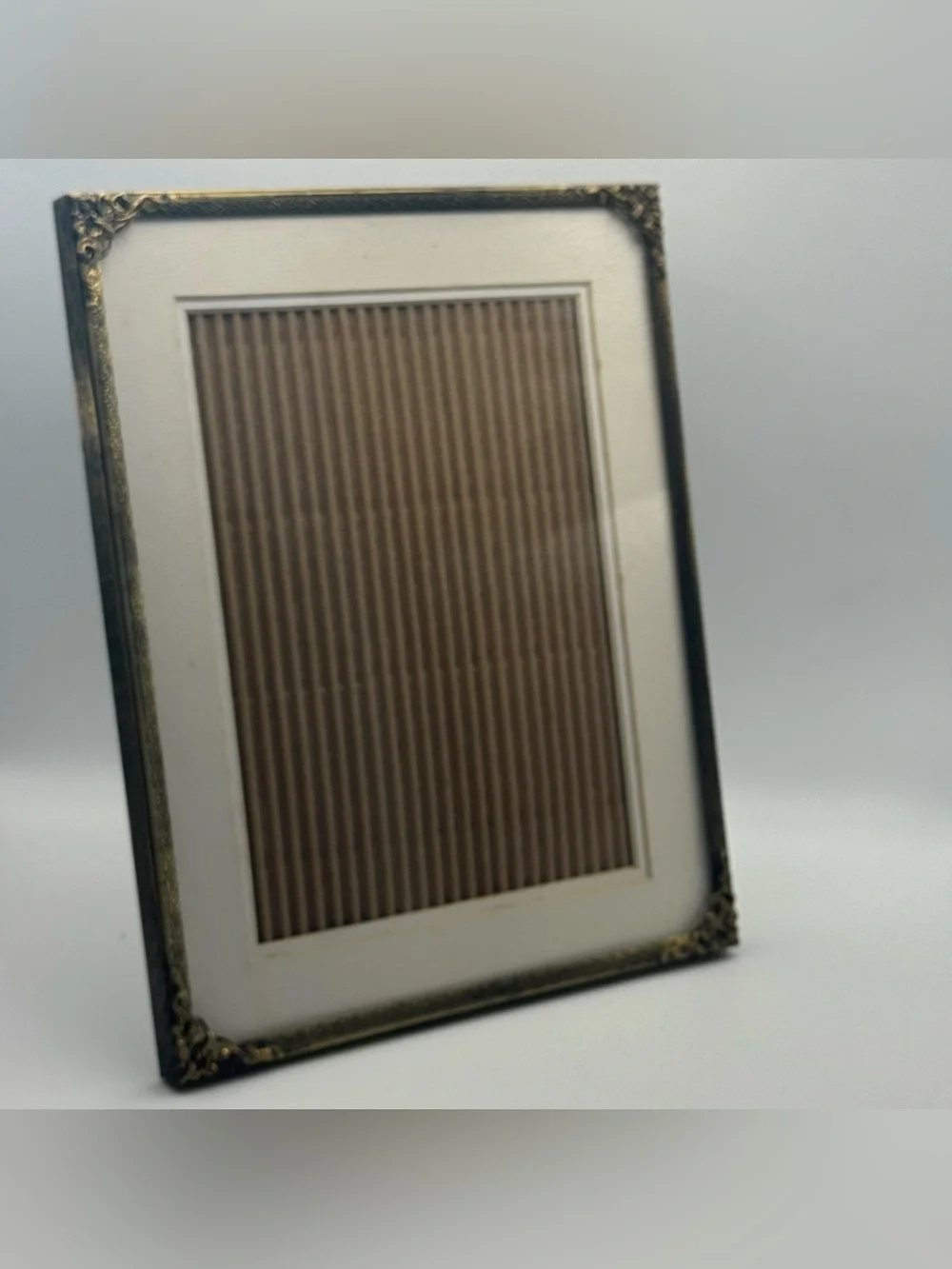 Vintage Ornate Brass Tone 8x10 Picture Frame w/ 5x7 Mat Easel Back Tabletop Wall